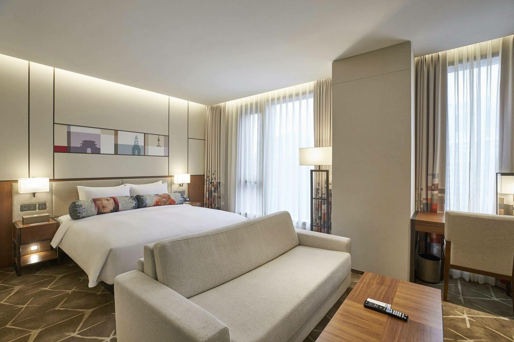Aloft Seoul Myeongdong Hotel Екстериор снимка